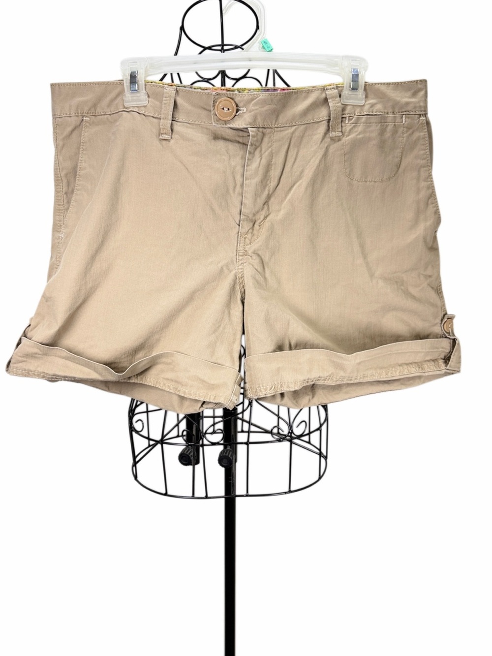 Levi's Men's Khaki Flat-Front Roll-Cuff Shorts